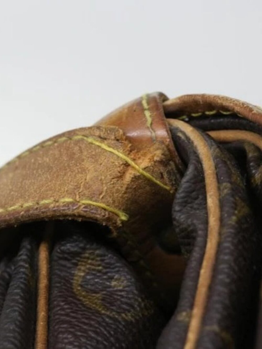 LOUIS VUITTON Monogram Saumur 35 Shoulder Bag - Picture 8 of 16